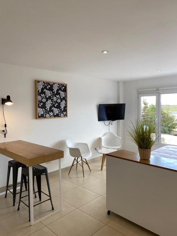 Penguins Flats 3 Apartment